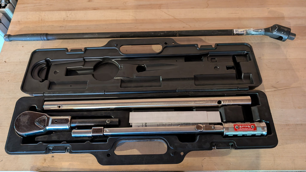 Precision Instruments Torque Wrench (200-600 ft/lbs) + Breaker Bar